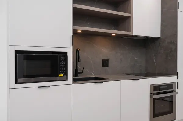 55 Charles ST E #3908, Toronto C08, ON M4Y 0J1