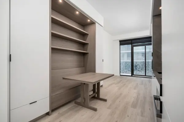 55 Charles ST E #3908, Toronto C08, ON M4Y 0J1