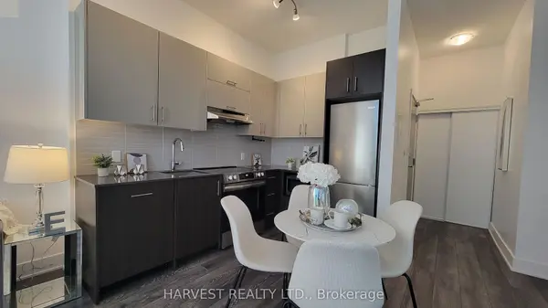 188 fairview mall DR #102, Toronto C15, ON M2J 0H7