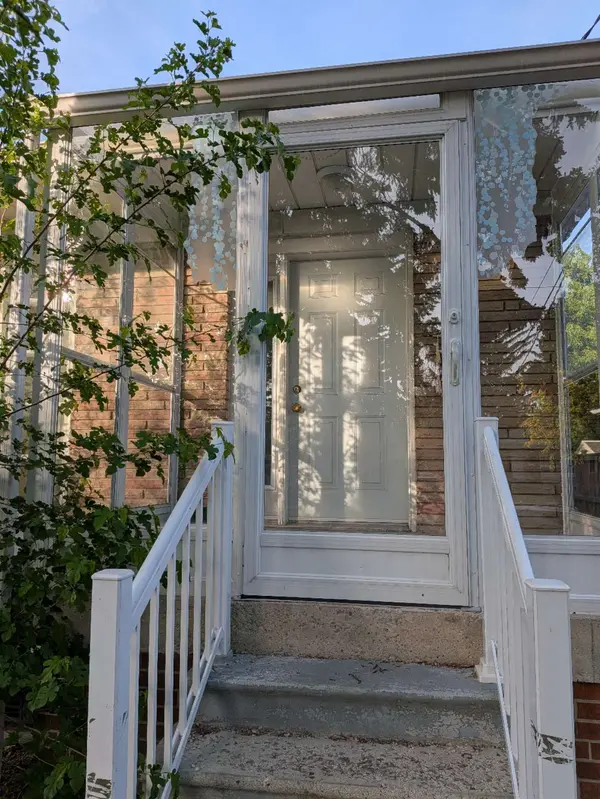 25 Linelle ST #Upstairs, Toronto C07, ON M2N 2J4