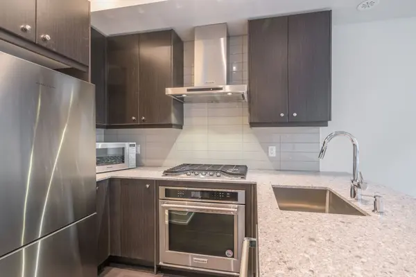 52 Holmes AVE W #5, Toronto C14, ON M2N 0J9