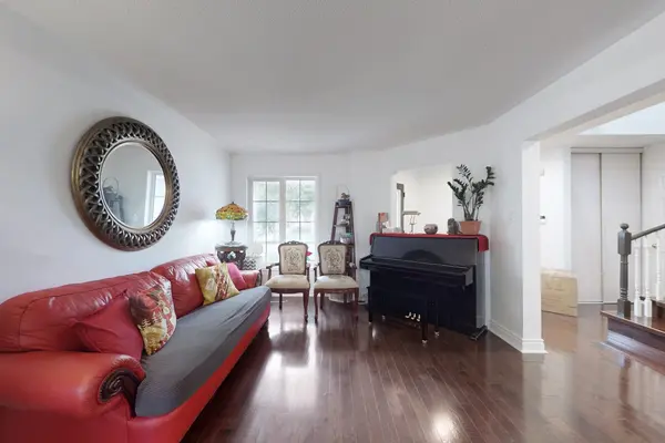 71 Hibbard DR, Ajax, ON L1Z 1J8