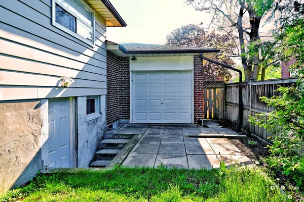 27 Marlena DR, Toronto E10, ON M1E 2Y9