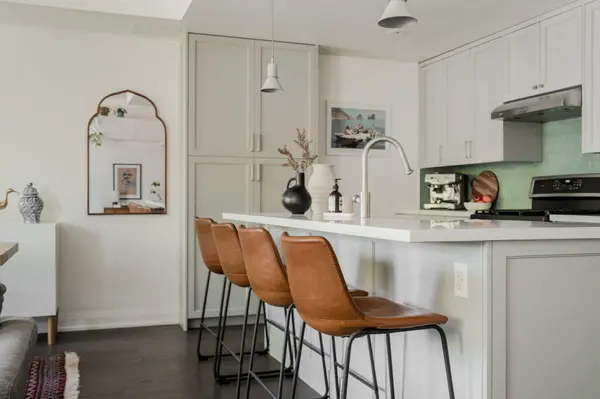 100 Coxwell AVE #15, Toronto E01, ON M4L 0B5