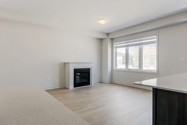 6 Rackham LN, Clarington, ON L1E 0M3