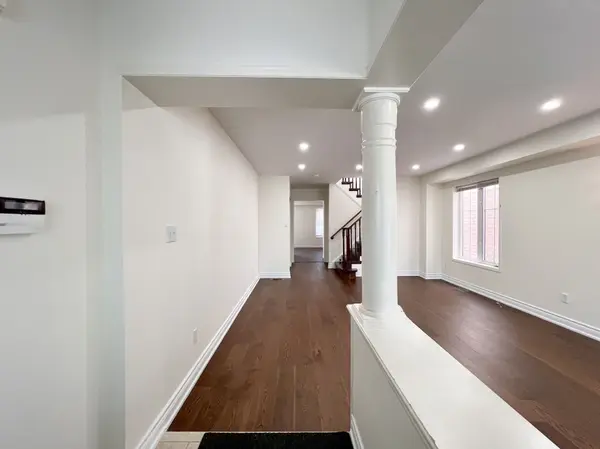 99 Tansley CRES, Ajax, ON L1Z 1Y4