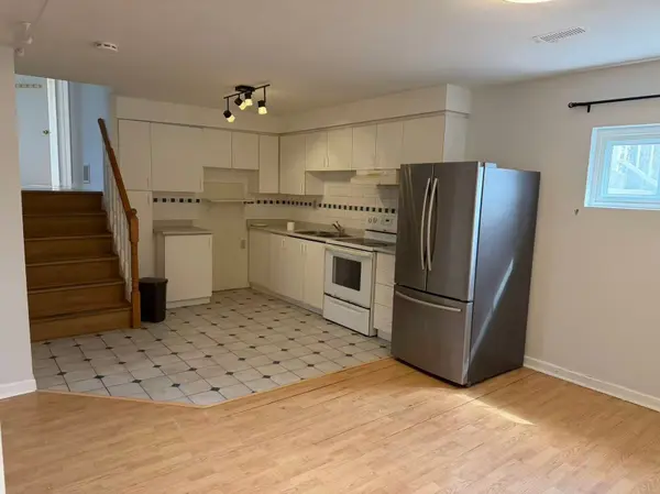 395 Loretta CRES ## Back Unit, Whitchurch-stouffville, ON L4A 7G3