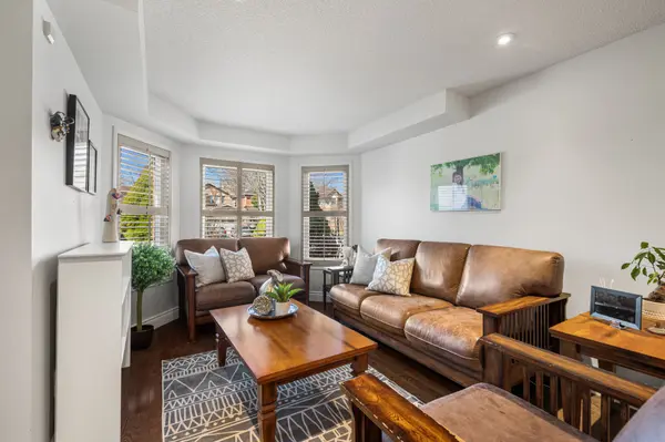 59 Edenbridge DR, Vaughan, ON L4J 7V3