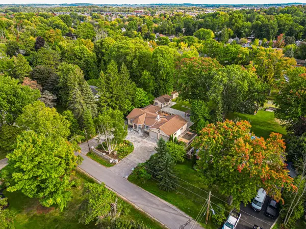 215 Willow DR, Georgina, ON L4P 2R9