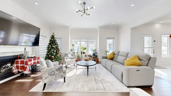 3 Mary Willson CT, East Gwillimbury, ON L9N 0P5