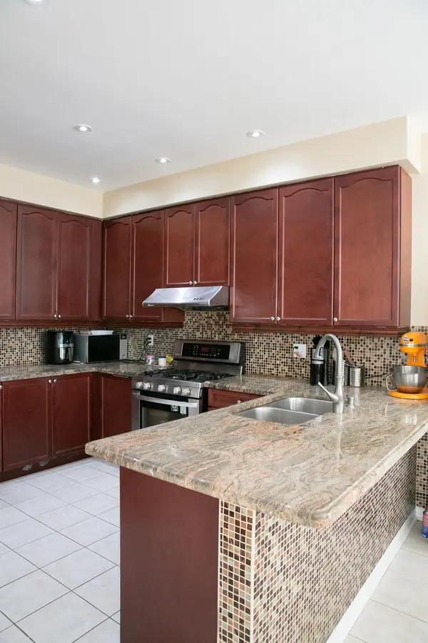 45 Golden Meadow DR, Markham, ON L6E 1E4