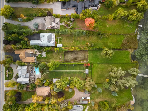 414 Sunset Beach RD, Richmond Hill, ON L4E 3H9
