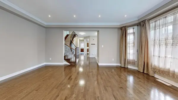 1 Siena DR, Vaughan, ON L4H 3K2