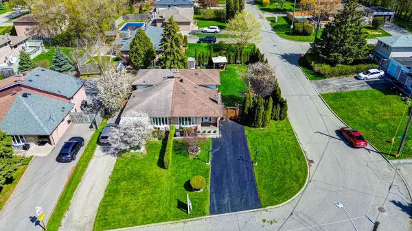 24 Friar Tuck RD, Markham, ON L3P 1L9