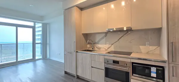 225 Commerce ST #4303, Vaughan, ON L4K 5C3