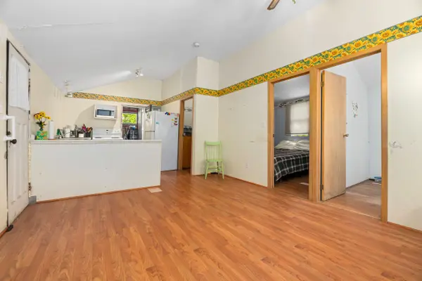 943 Helen ST, Innisfil, ON L9S 1T5