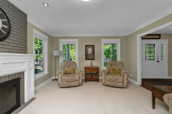 1897 Marchmont RD, Severn, ON L3V 6H2