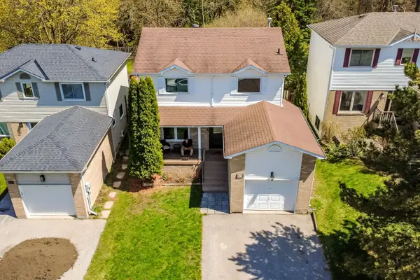 55 Moon DR, Barrie, ON L4N 7G8