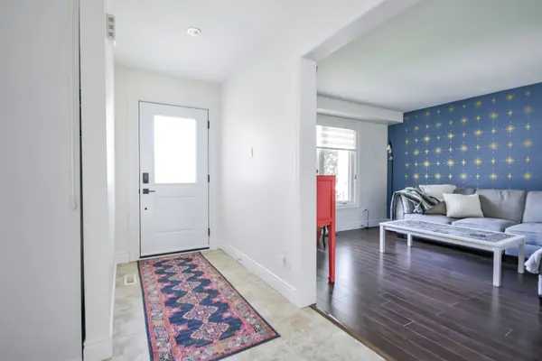 55 Moon DR, Barrie, ON L4N 7G8