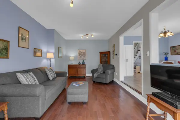 101 Downing CRES, Barrie, ON L4N 8V5
