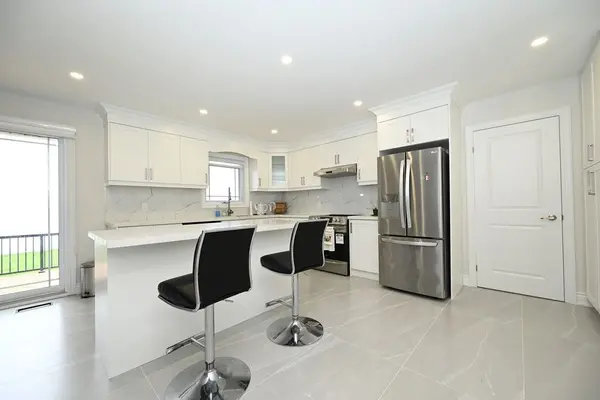 88 Bayshore DR, Ramara, ON L0K 1B0