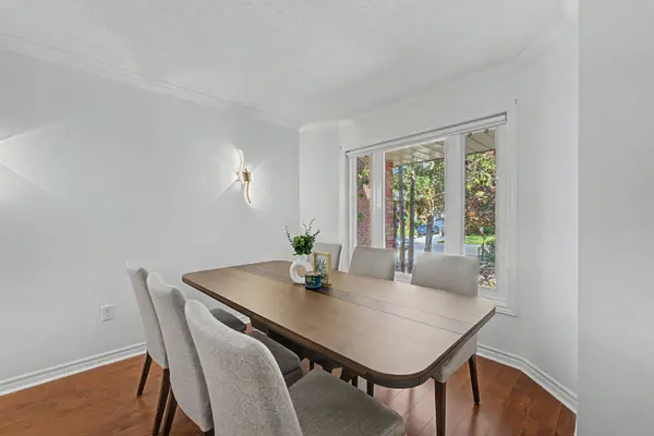 28 Hawkins DR, Barrie, ON L4N 0A6