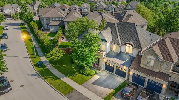 2454 Springforest DR, Oakville, ON L6M 0A1