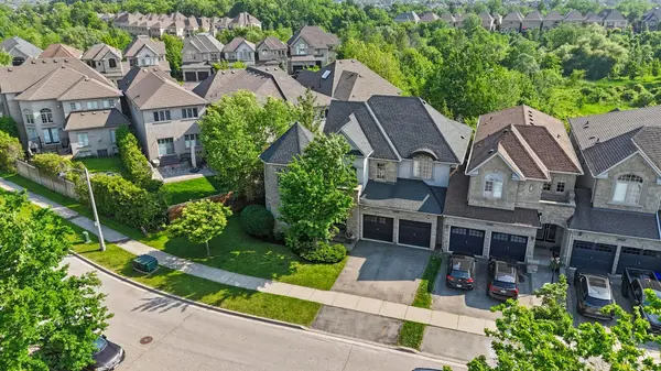 2454 Springforest DR, Oakville, ON L6M 0A1