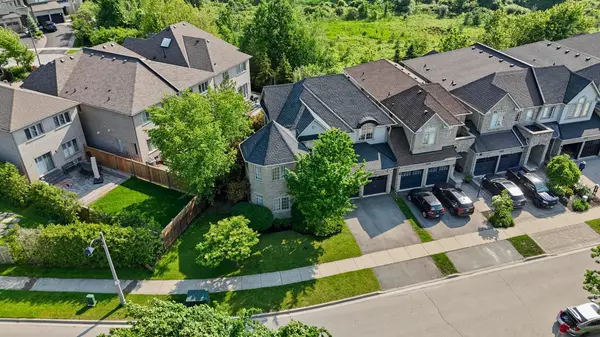 2454 Springforest DR, Oakville, ON L6M 0A1