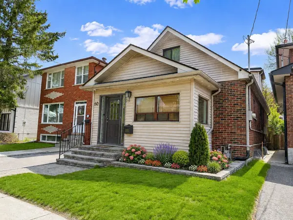 60 Woodbury RD, Toronto W06, ON M8W 1X7