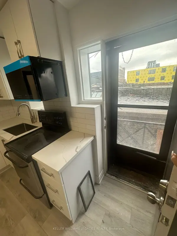 1710 St Clair AVE W #Unit 2, Toronto W03, ON M6N 1J1