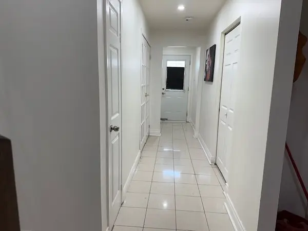 2783 Kingsberry Upper Level CRES, Mississauga, ON L5B 2K6