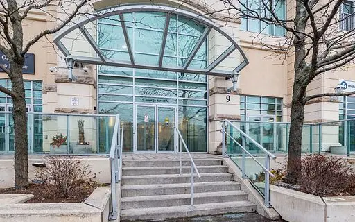 9 George ST N #1602, Brampton, ON L6X 0T6