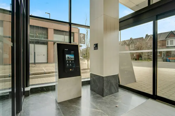 858 Dupont ST #717, Toronto W02, ON M6G 0C1
