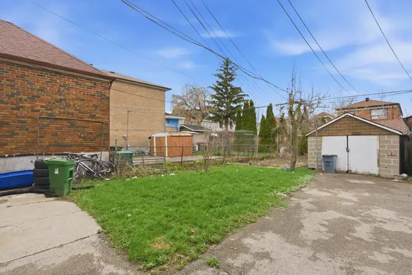196 Livingstone AVE, Toronto W04, ON M6E 2M2
