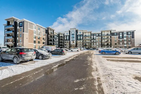 640 Sauve ST #221, Milton, ON L9T 7E3