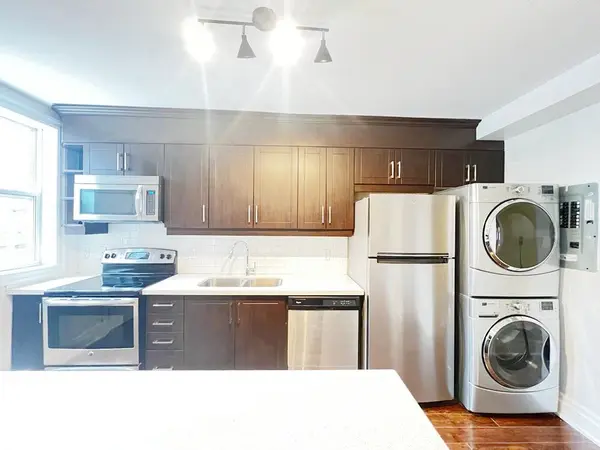 3 Roblocke AVE #Main, Toronto W02, ON M6G 3R6