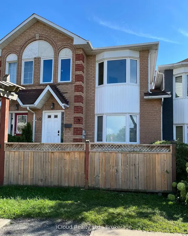 40 Glenashton DR, Oakville, ON L6H 6G2