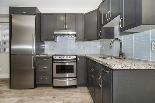 2637 Keele ST #2, Toronto W04, ON M6L 2P2