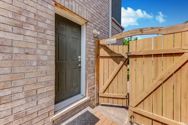 49 Peppermint Close #Bsmt, Brampton, ON L6P 3C7