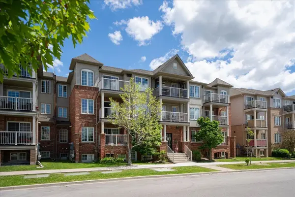 141 Isaac Devins BLVD #8, Toronto W05, ON M9M 0C4