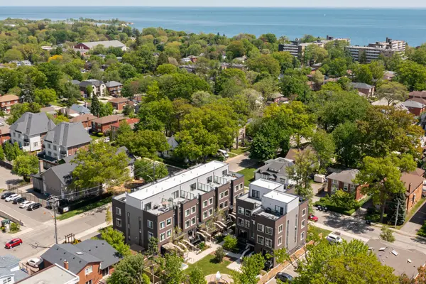 66 Long Branch AVE #4, Toronto W06, ON M8W 3J4