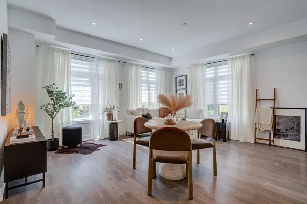 66 Long Branch AVE #4, Toronto W06, ON M8W 3J4