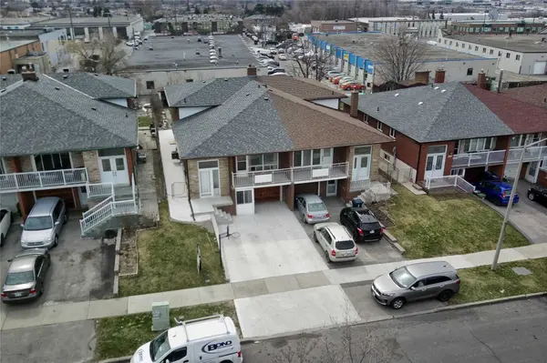 117 Firgrove CRES, Toronto W05, ON M3N 1K5