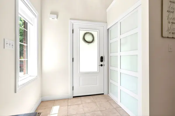 5216 Garland CRES, Burlington, ON L7L 7K9