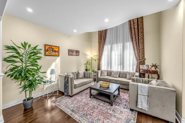 54 Kelways CIR #Main/Upper, Brampton, ON L6T 0G5