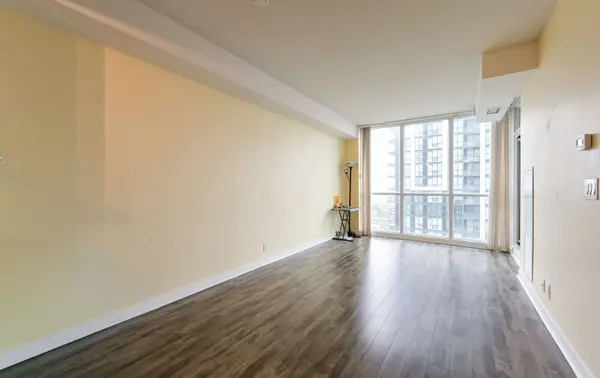 3985 Grand Park DR #1004, Mississauga, ON L5B 0H8