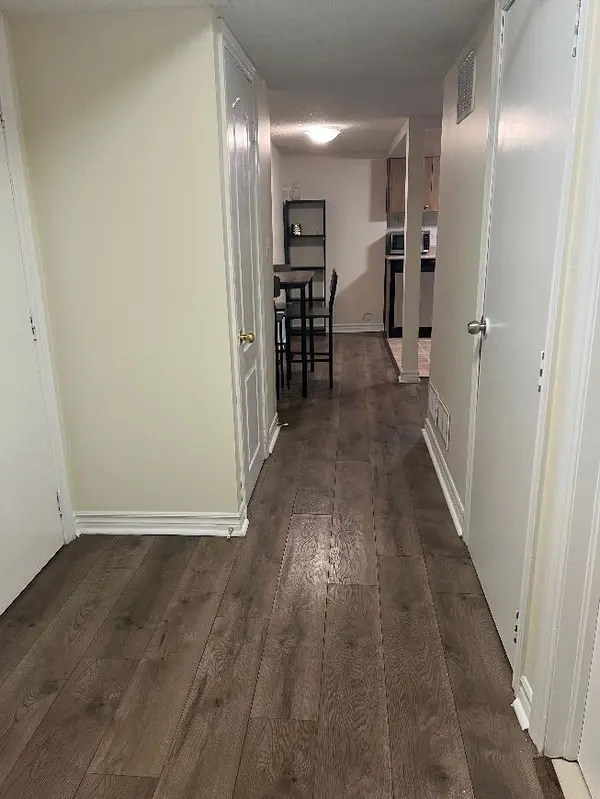 5484 Freshwater DR #Basement, Mississauga, ON L5M 0K7