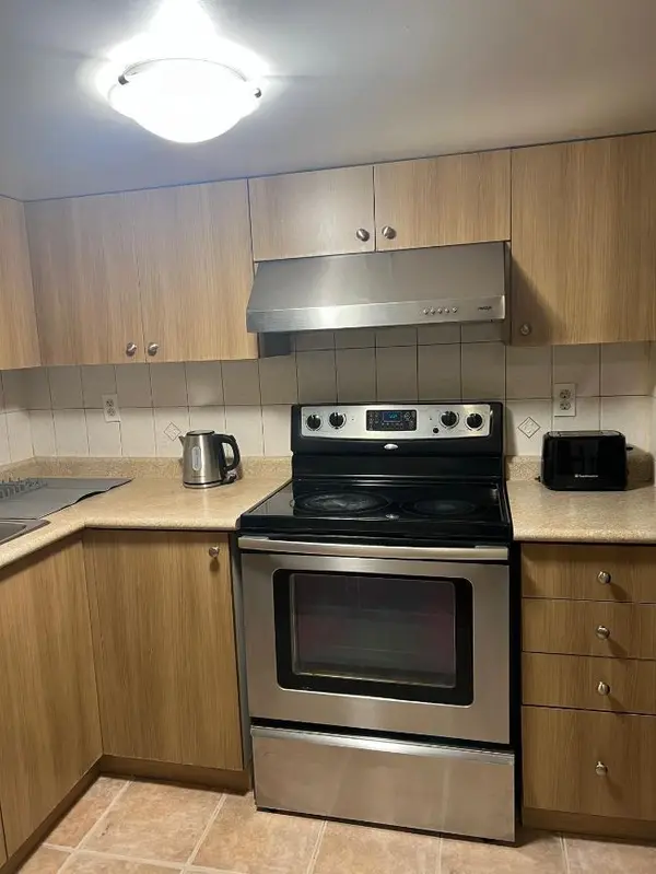 5484 Freshwater DR #Basement, Mississauga, ON L5M 0K7