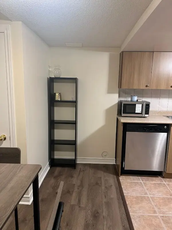 5484 Freshwater DR #Basement, Mississauga, ON L5M 0K7